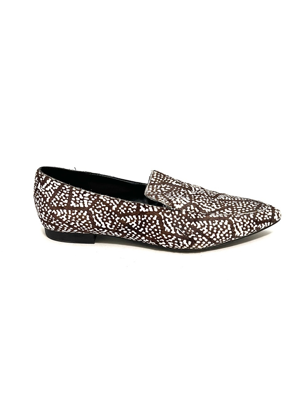 Vintage Y2K brown and white patterned pony hair pointed toe slip on loafers